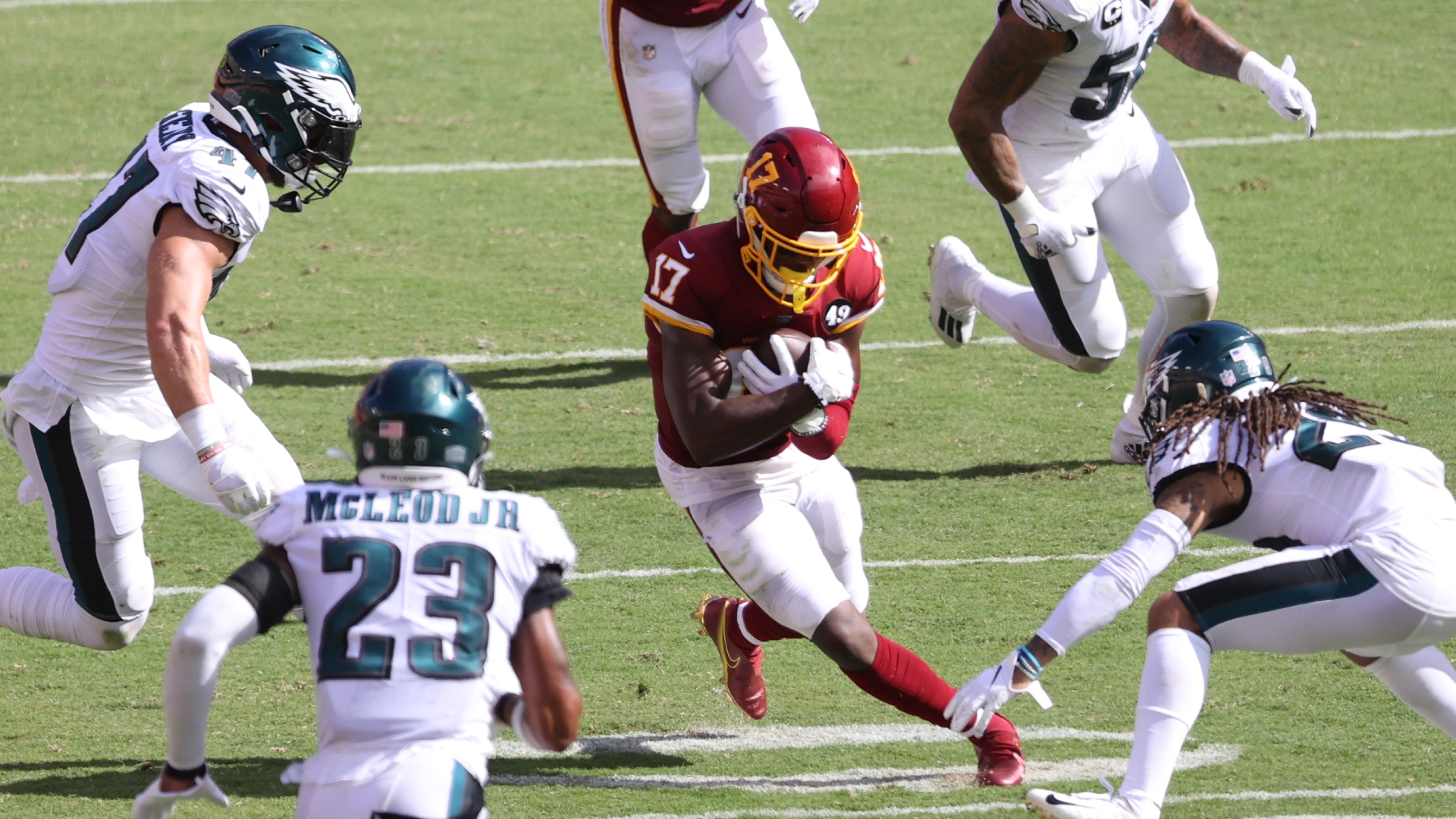 Terry McLaurin catches a pass against the Eagles