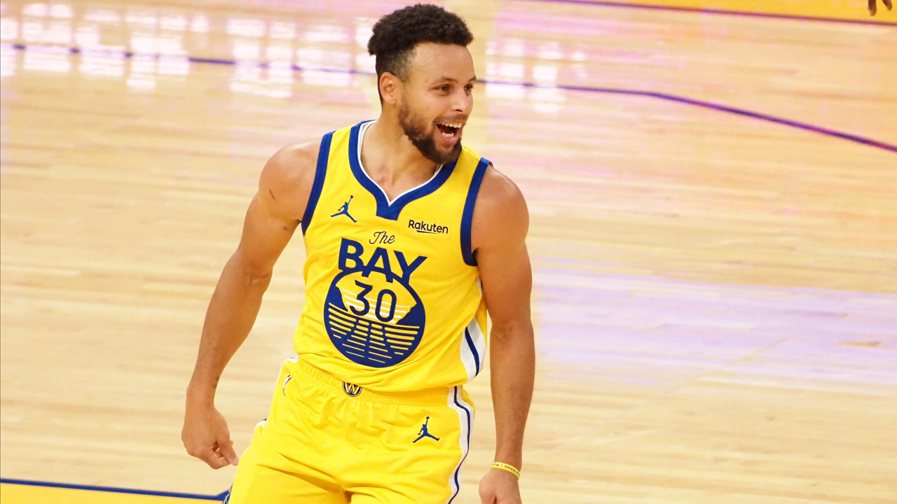 Steph Curry smiling