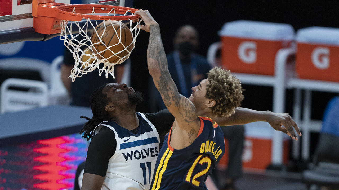 Kelly Oubre dunk hard
