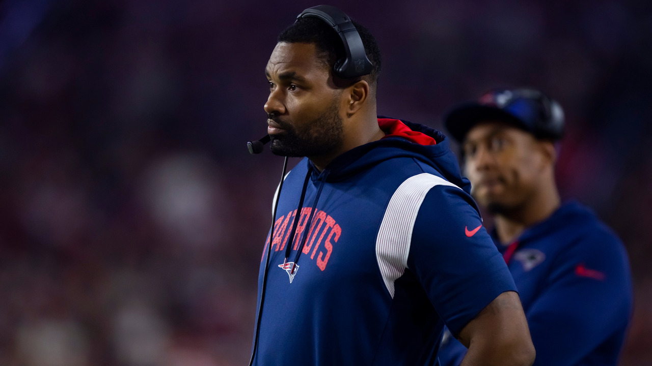 Patriots' Jerod Mayo informed Panthers he won't interview for their head coach job