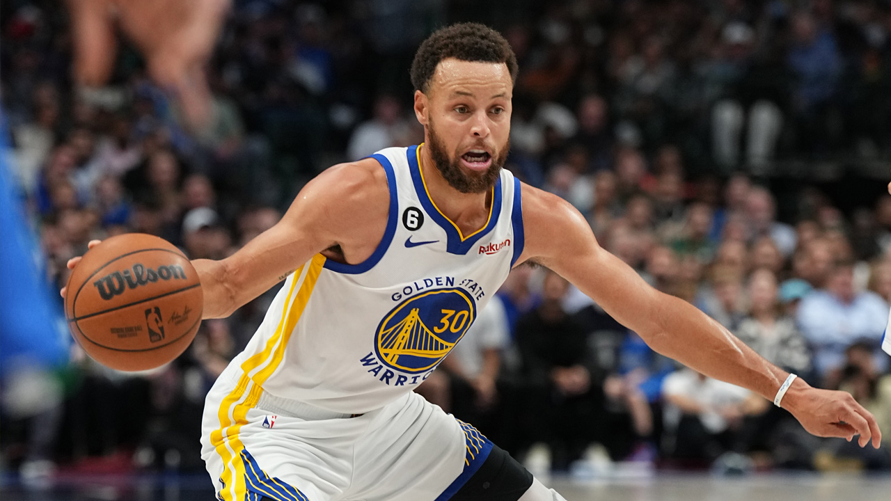 Steph Curry doesn’t believe he traveled on questionable call in Warriors’ loss