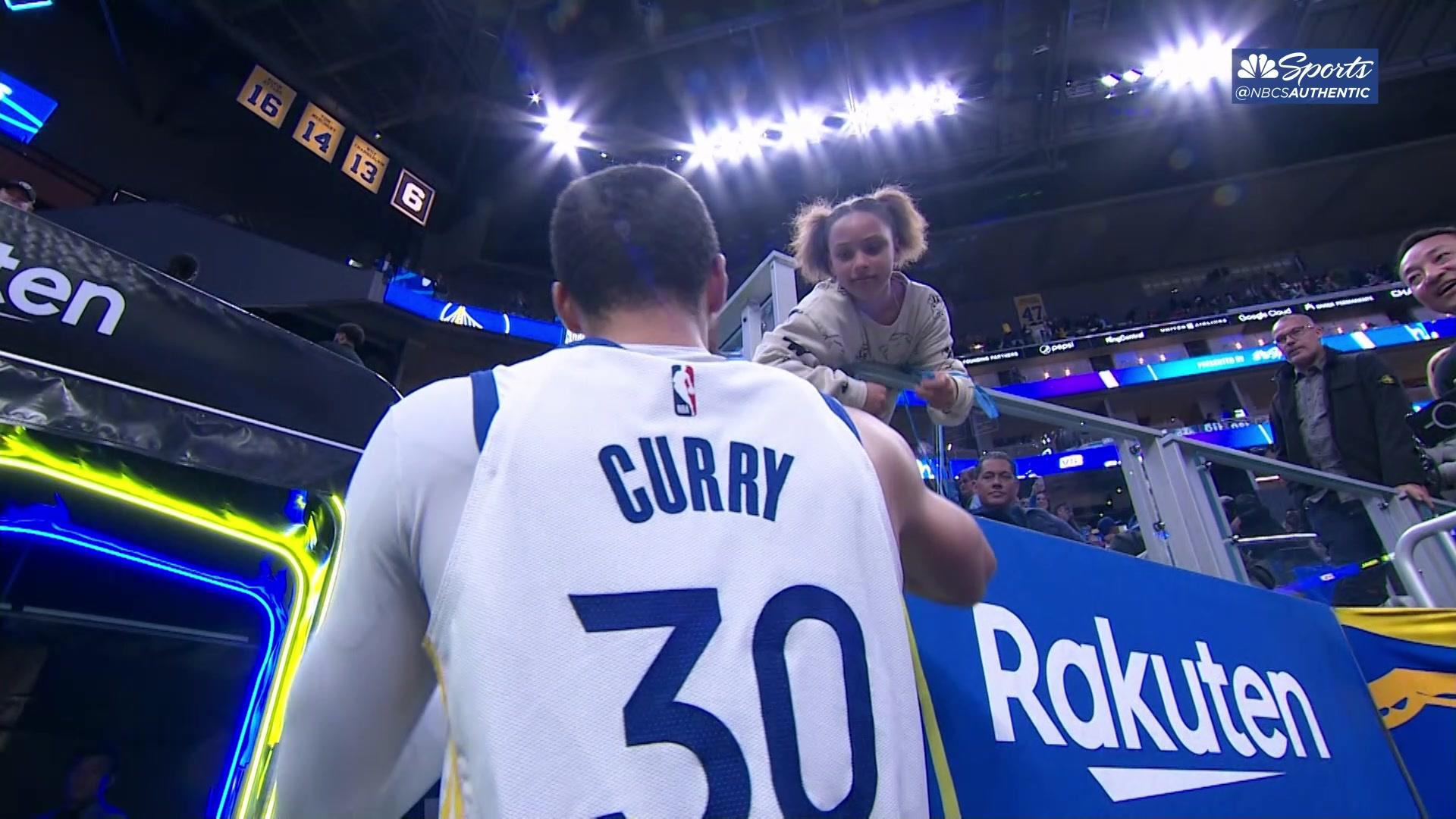 Steph Curry, daughter Riley, share handshake celebrating Warriors' win -  NBC Sports Bay Area